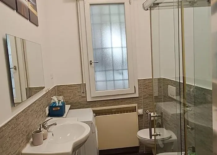 Airport Aeroporto Bologna * Lippo